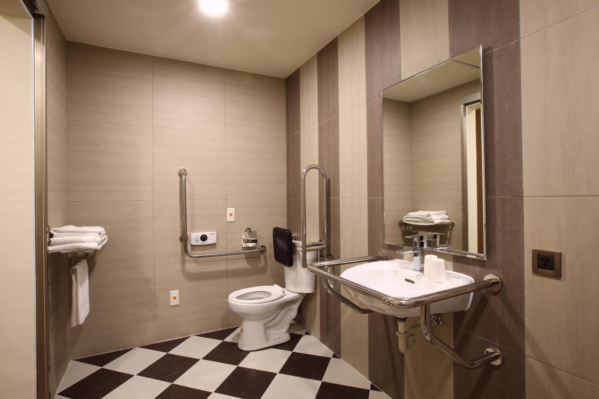 Hotel A Tainan Oda fotoğraf